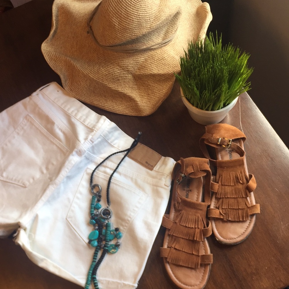 Minnetonka Brown Fringe Sandals Size  8